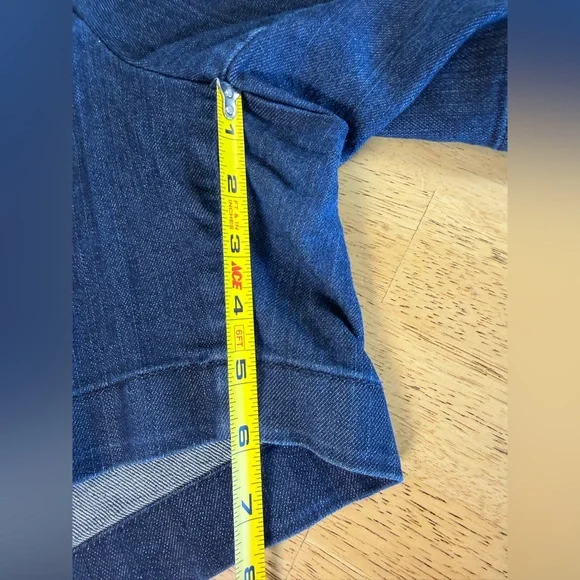 Ann Taylor Signature Women’s Blue Denim Shorts 6” inseam Plus Size 16 - Picture 8 of 9